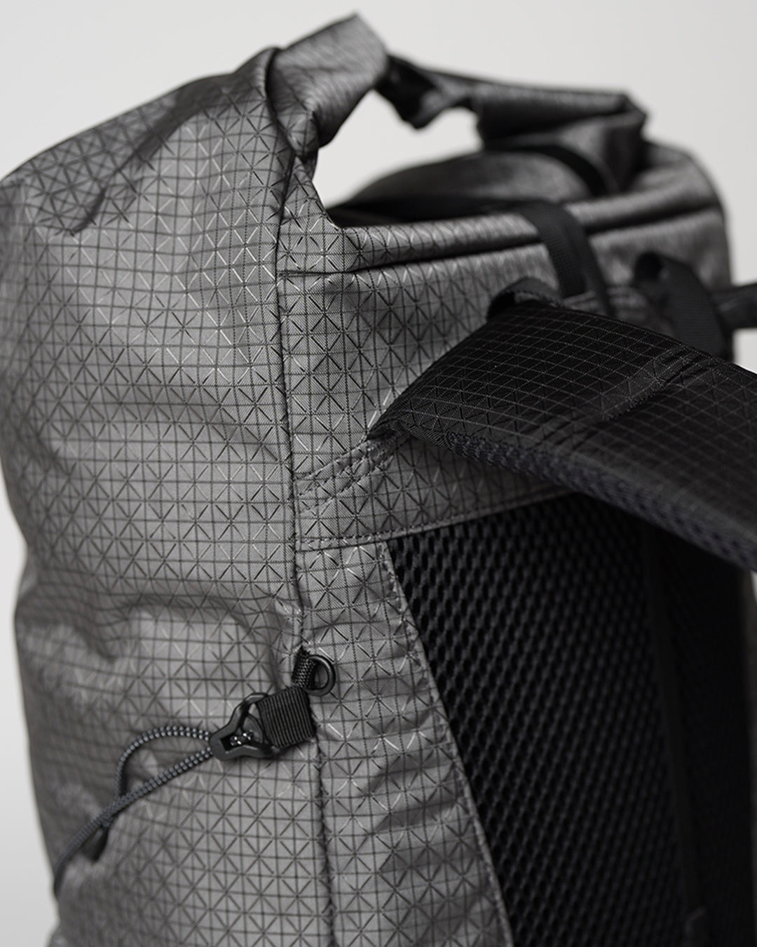【CAYL】Mari Roll Top SM B-Grid / White