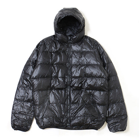 Trail Bum NOT BAD DOWN HOODIE、ブラックのダウンフーディ
