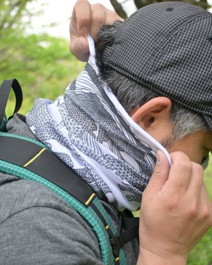 【High Tail Designs】Hiking Gaiter "Low Poly"