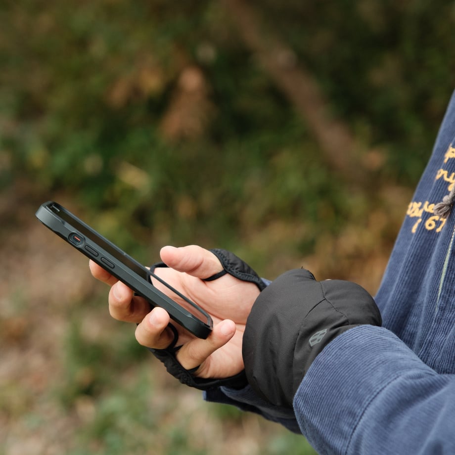 handson grip Breezy GT、黒い手甲タイプのグローブ