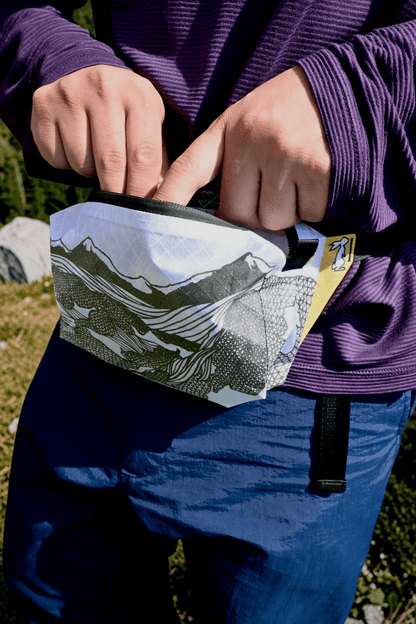 【High Tail Designs】The Ultralight Fanny Pack TX95 / Low Poly - LEISURES 公式オンラインショップ