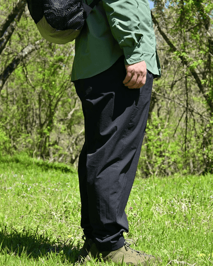 【LEISURES】 Cordura Stretch Pants LEISURES Big Logo / BLACK - LEISURES 公式オンラインショップ