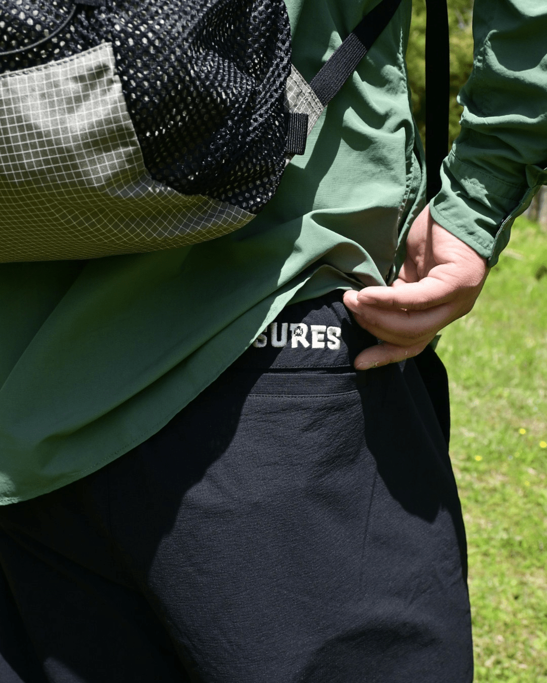 【LEISURES】 Cordura Stretch Pants LEISURES Big Logo / GRAY - LEISURES 公式オンラインショップ