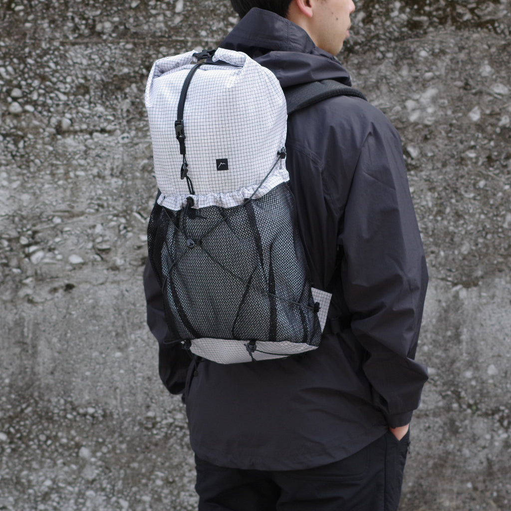 【CAYL】Gaya Roll Top B-Grid Mesh Grey