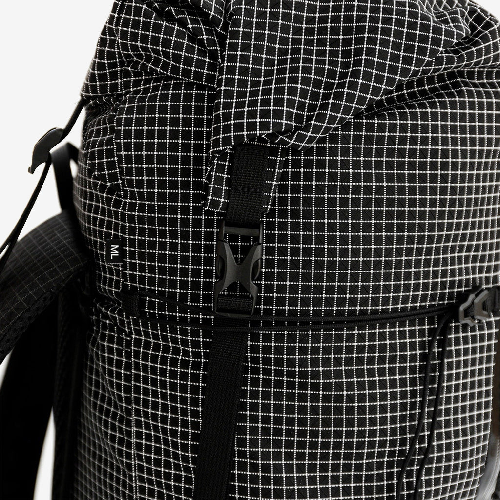 【CAYL】Unmun Grid Black