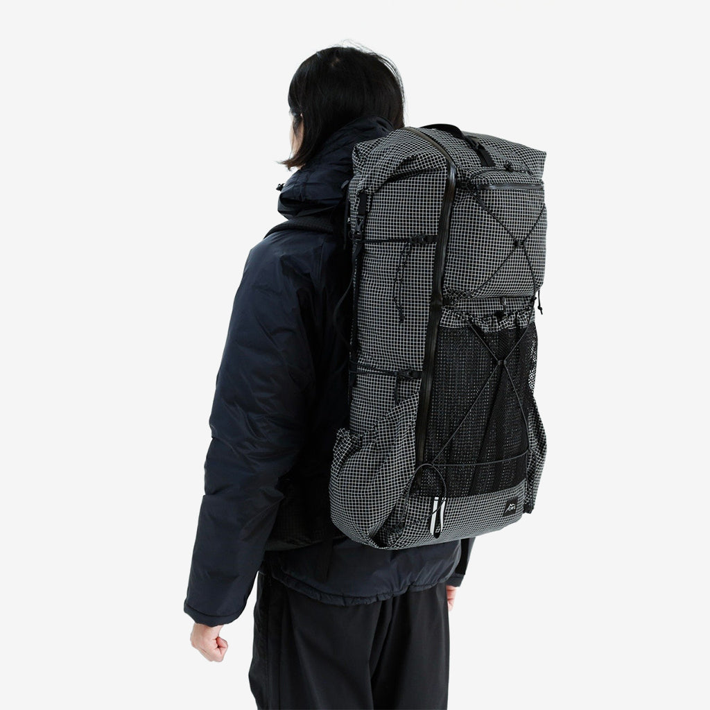 【CAYL】Unmun Grid Black