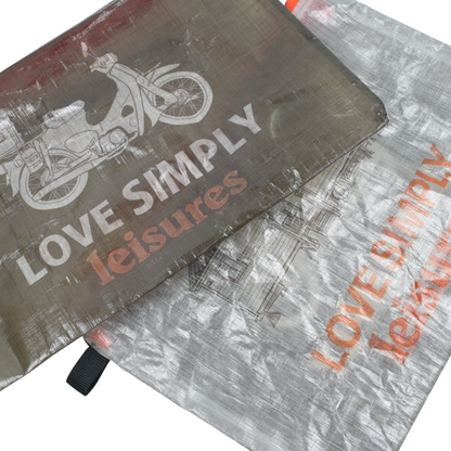 【LEISURES】レジャーズ×スーパーカブ「LOVE SIMPLY」 Pouch