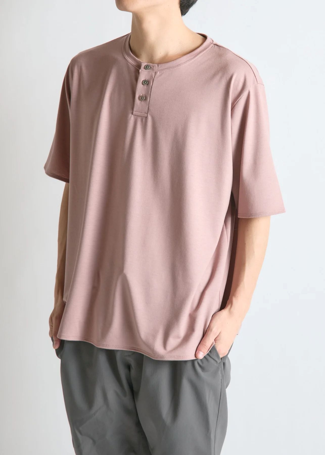 【BRING】WUNDERWEAR ヘンリーネックTシャツ Mocha