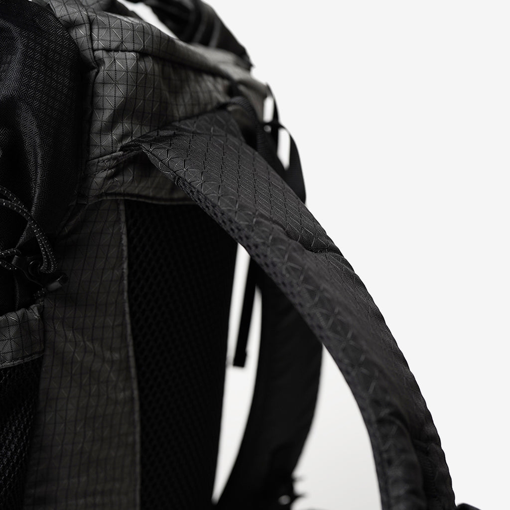 【CAYL】Gaya Roll Top B-Grid Mesh BLACK