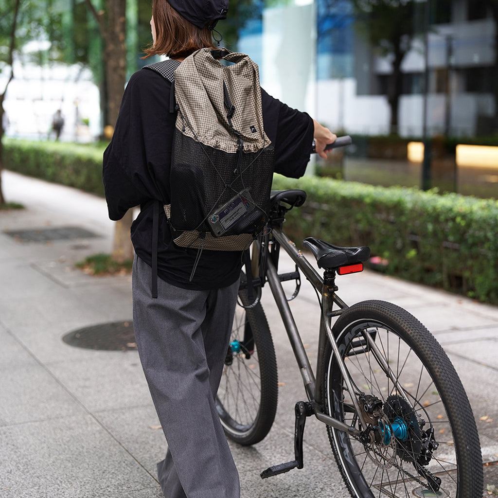 【CAYL】Gaya Roll Top Grid Solid Khaki
